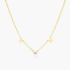 שרשרת אותיות אינז עם יהלום גדול בציפוי זהב ורמייל