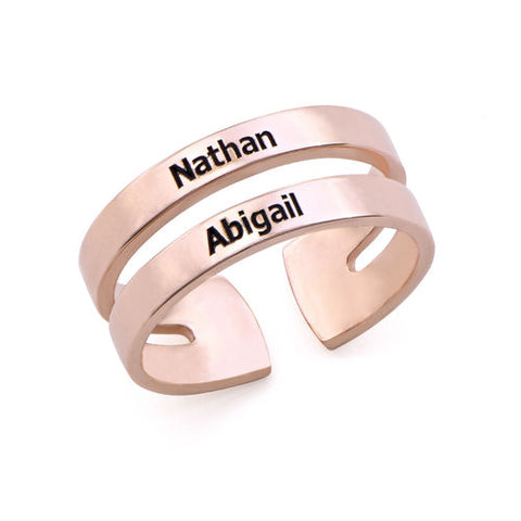 טבעת עם שמות בציפוי זהב אדום 18K - שתי חריטות