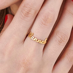 טבעת שם עם ציפוי זהב 18K וחריטה בכתב יד